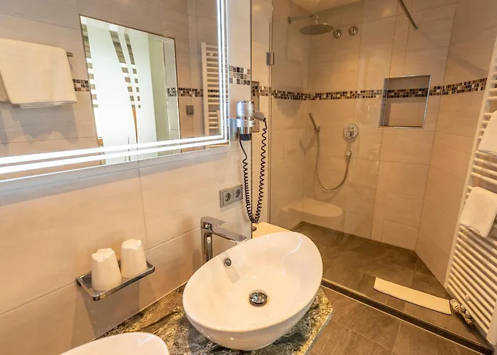 Arnika Garni Hotel 4*